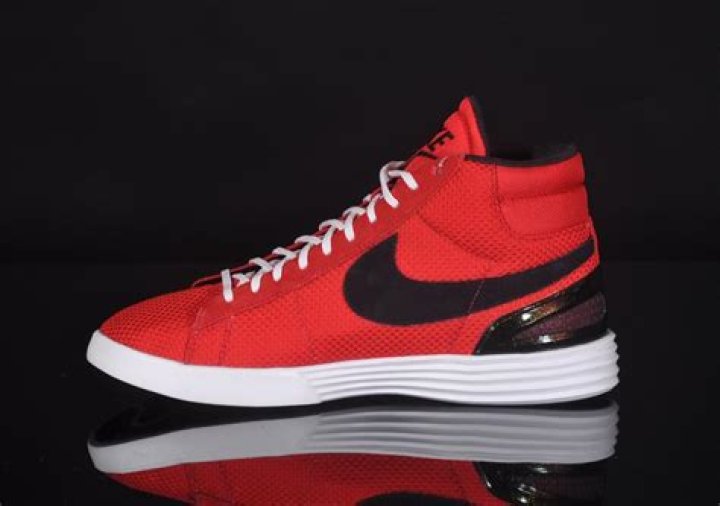 Top 10 Models Earning the Highest Salaries Globally - SarkariResult