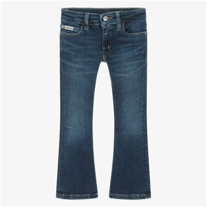 Pen15 Season 3 Release Date : Recap, Cast, Review, Plot, Spoilers, Streaming, Schedule & Where To Watch? - SarkariResult