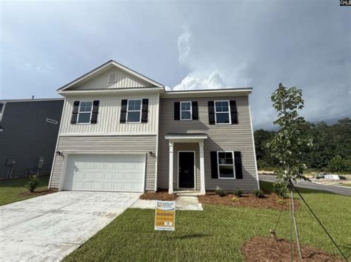 Emme Muniz Boyfriend: Who Is Jennifer Lopez Daughter Dating 2024? - SarkariResult