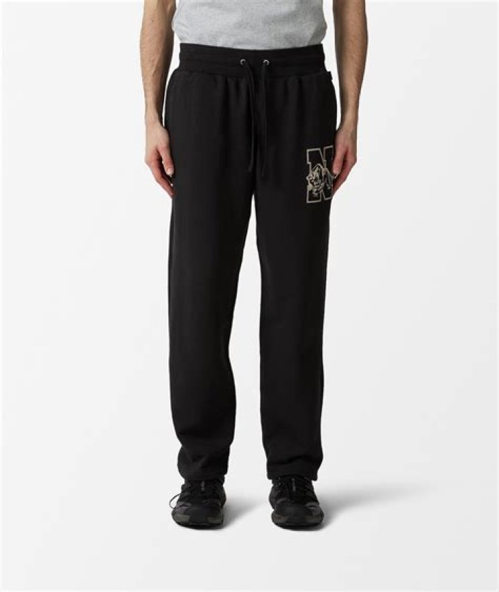 Ad Smith’s Parents : Love Is Blind Contestant Ad Smith’s Family Ethnicity & Origin - SarkariResult