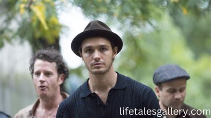 Aaron Dean Eisenberg Height, Weight, Net Worth, Age, Wiki, Who, Instagram, Biography