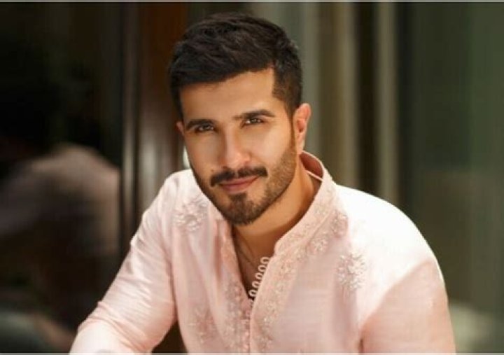 
Adil feroz khan Height, Weight, Net Worth, Age, Birthday, Wikipedia, Who, Nationality, Biography 