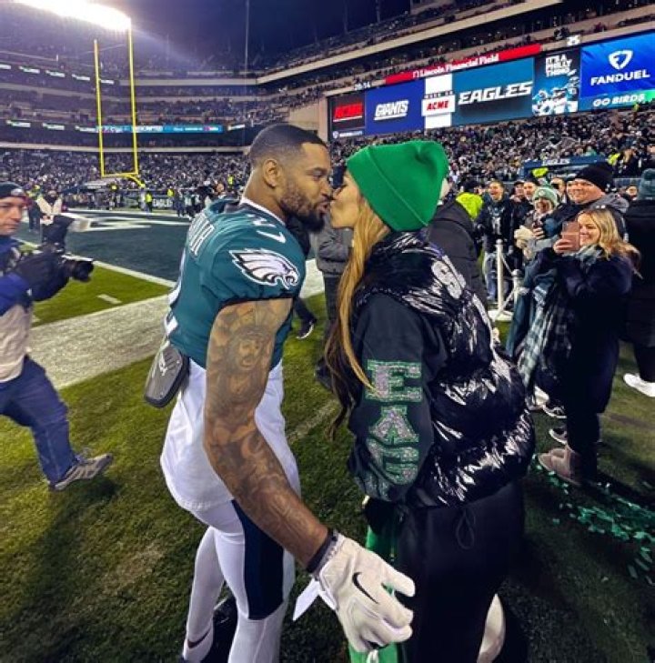 Aj Brown’s Girlfriend From New Orleans, Eagles Receiver Has A Daughter