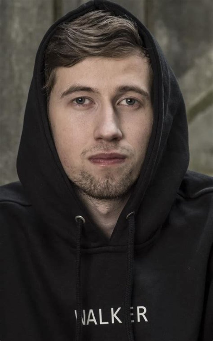 
Alan Walker Height, Weight, Net Worth, Age, Birthday, Wikipedia, Who, Nationality, Biography 