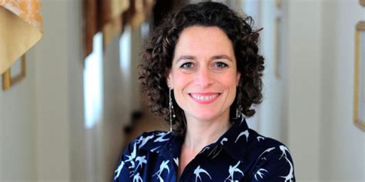 Alex Polizzi