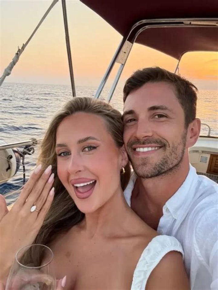 
Allison Venz Height, Weight, Net Worth, Age, Birthday, Wikipedia, Who, Nationality, Biography 