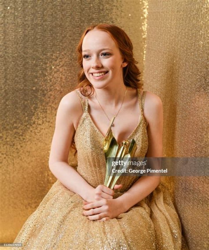 Amybeth McNulty’s biography, net worth, fact, career, awards and life story