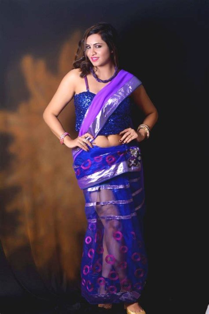 Arshi Khan Height, Weight, Net Worth, Age, Birthday, Wikipedia, Who, Instagram, Biography