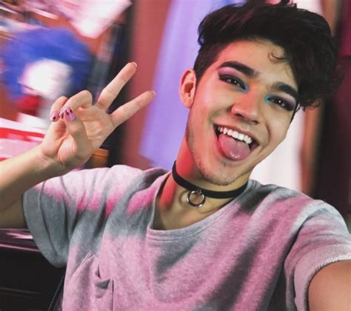 Ben J Pierce Wiki; Dating, Relationship, Gay, YouTube, Makeup, Net-Worth