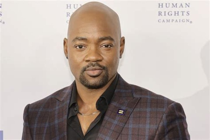 
Brian Michael Smith Height, Weight, Net Worth, Age, Birthday, Wikipedia, Who, Nationality, Biography 