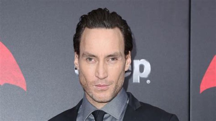 
Callan Mulvey Height, Weight, Net Worth, Age, Birthday, Wikipedia, Who, Nationality, Biography 