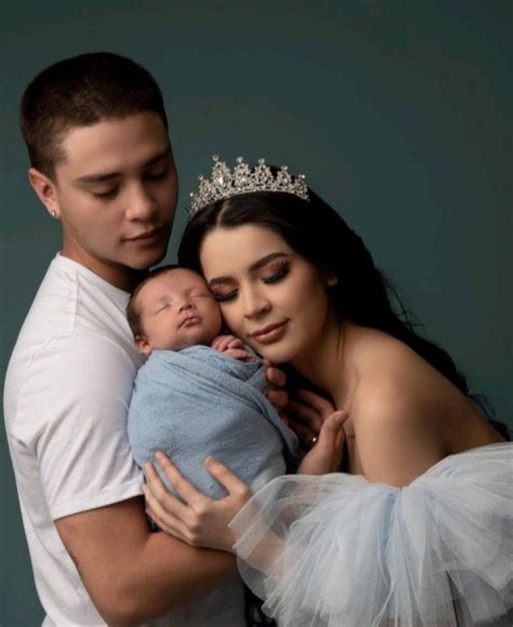 
Carol Castro And César Pantoja Are Expecting Their First Child 