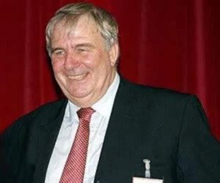 
Charlie Dean Height, Weight, Net Worth, Age, Birthday, Wikipedia, Who, Nationality, Biography 