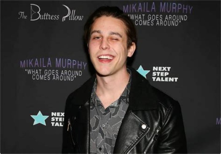 Chas Laughlin Height, Weight, Net Worth, Age, Birthday, Wikipedia, Who, Instagram, Biography