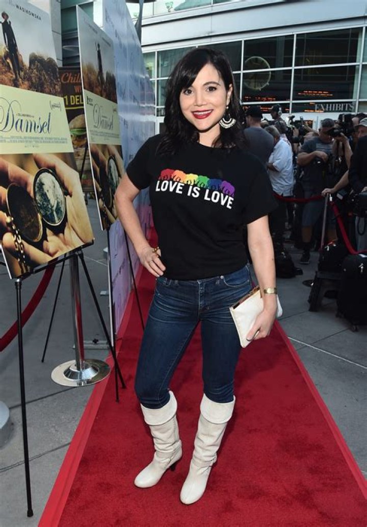 Clare Wren Height, Weight, Net Worth, Age, Birthday, Wikipedia, Who, Nationality, Biography