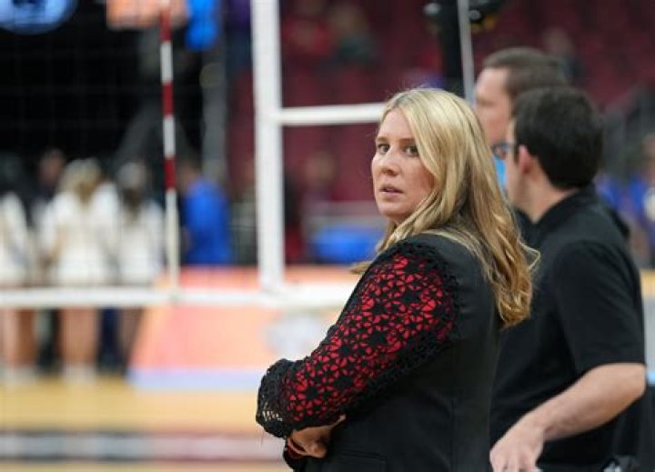 Dani Busboom Kelly Height, Weight, Net Worth, Age, Birthday, Wikipedia, Who, Nationality, Biography