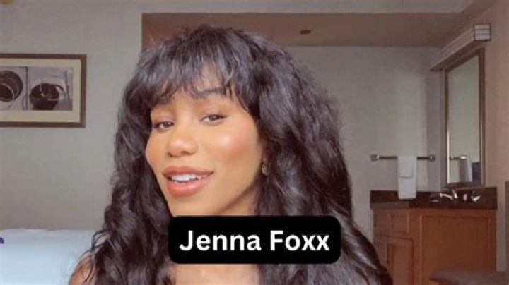 Debraca Foxx Net Worth