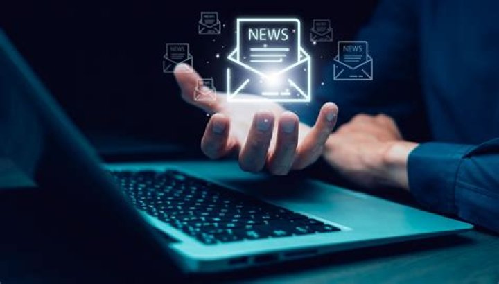 
Delhi Police nabs 4 from UP for duping over 1K 