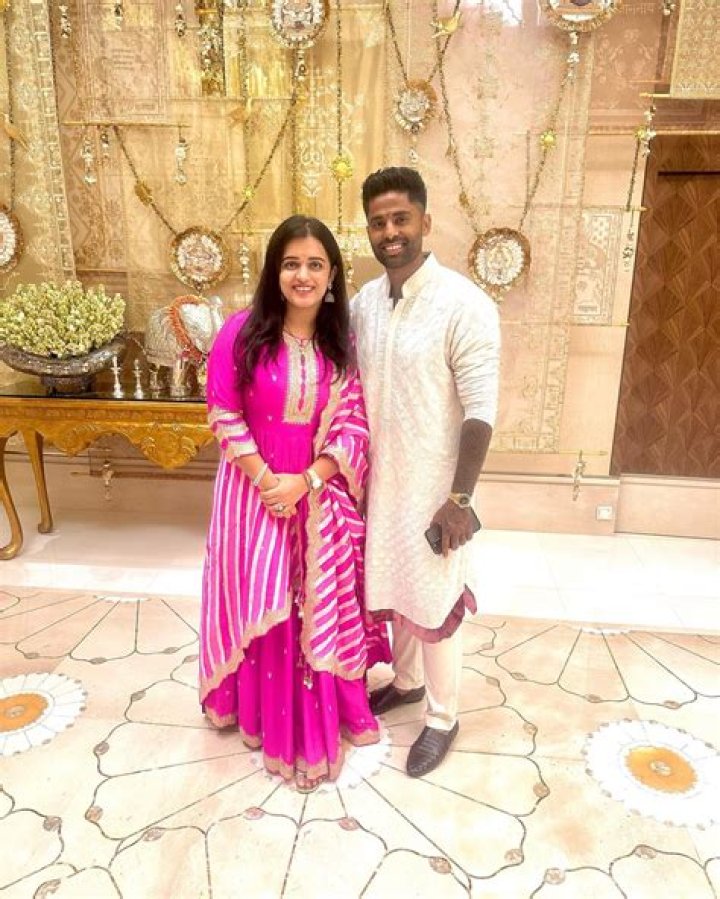 Devisha Shetty Height, Weight, Net Worth, Age, Birthday, Wikipedia, Who, Instagram, Biography