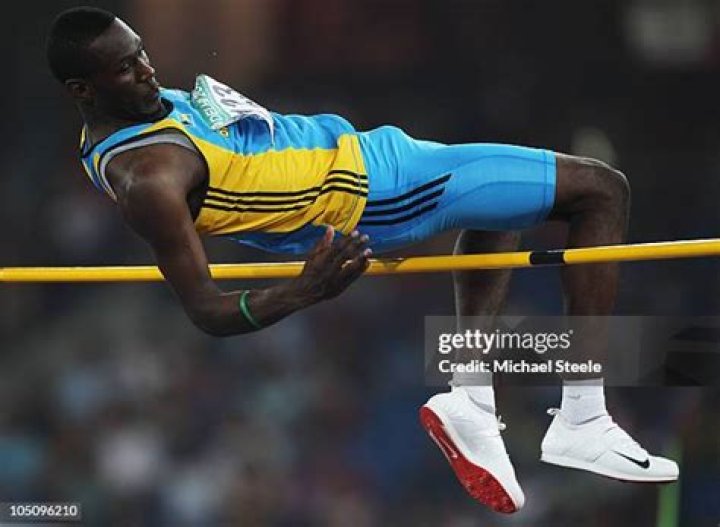 Donald Thomas (American football)