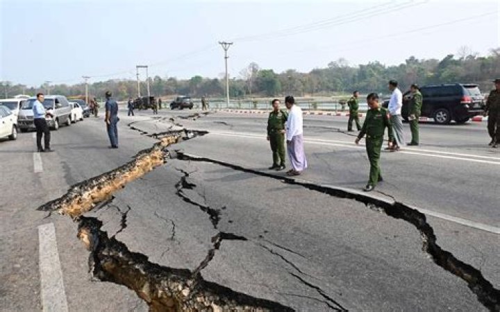 
Earthquake in Delhi, India: 7.7 magnitude tremors also felt in Pakistan, China, Afghanistan 