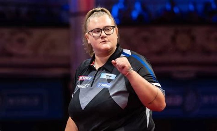 
Emily-Jade Greaves Height, Weight, Net Worth, Age, Wiki, Who, Instagram, Biography 