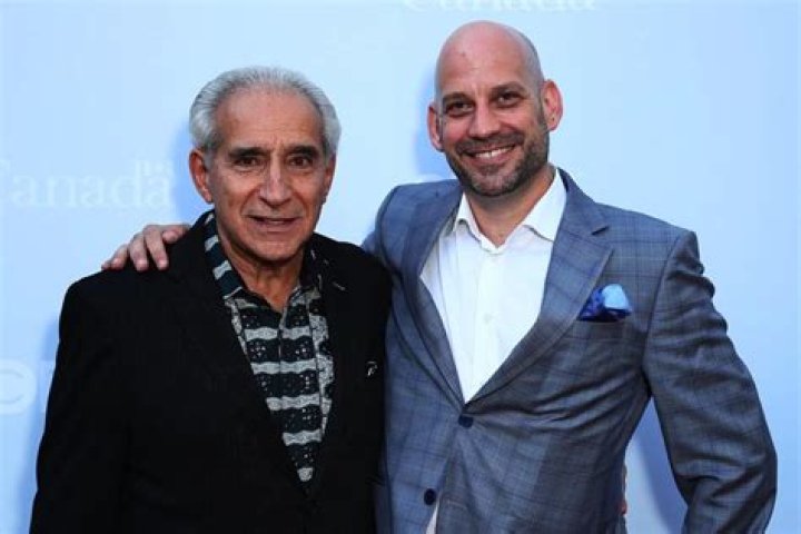 
Eugene Levy Height, Weight, Net Worth, Age, Birthday, Wikipedia, Who, Nationality, Biography 