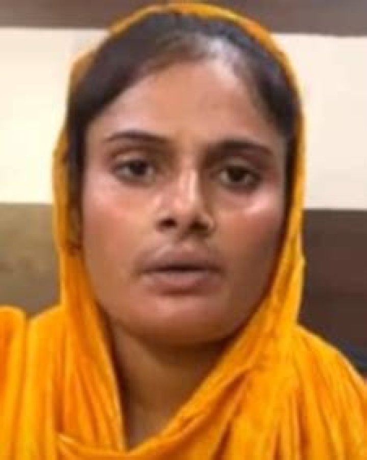 
Farmani Naaz Height, Weight, Net Worth, Age, Birthday, Wikipedia, Who, Nationality, Biography 