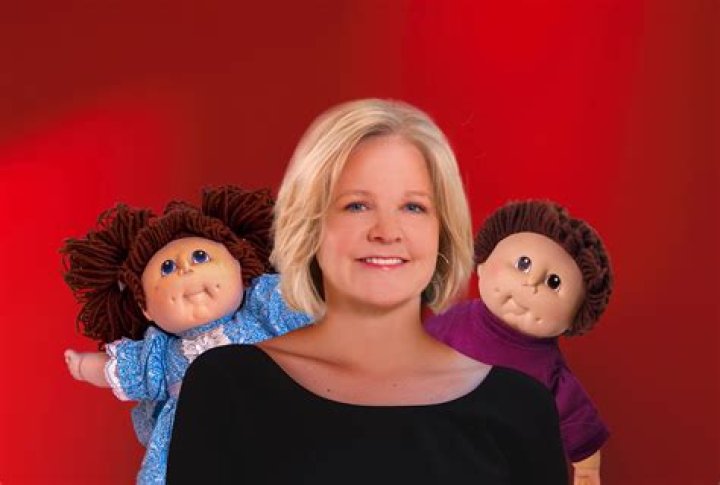 Folk Artist Martha Nelson Thomas Originated The Cabbage Patch Kids, How Much Money Did She Make From It?