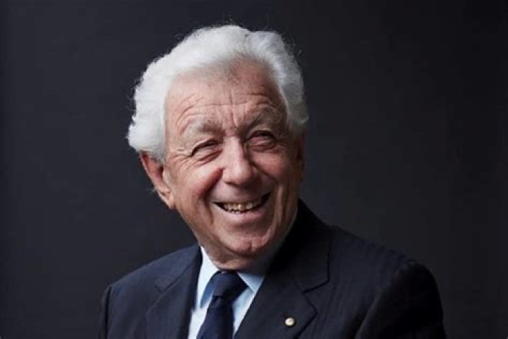 Frank Lowy Net Worth