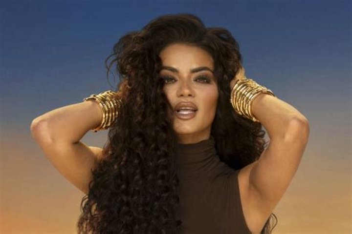 Golnesa Gharachedaghi Height, Weight, Net Worth, Age, Birthday, Wikipedia, Who, Nationality, Biography