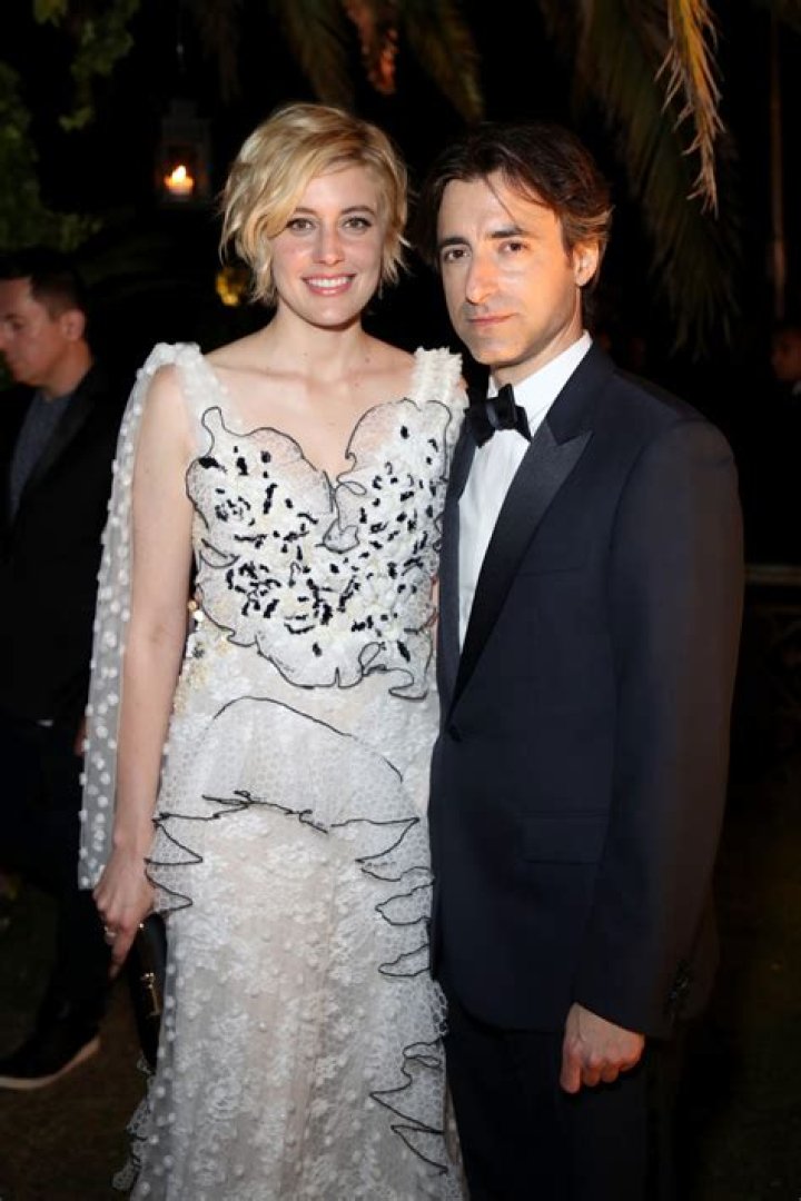 Greta Gerwig: Boyfriend, net worth, tattoos, smoking & body measurements