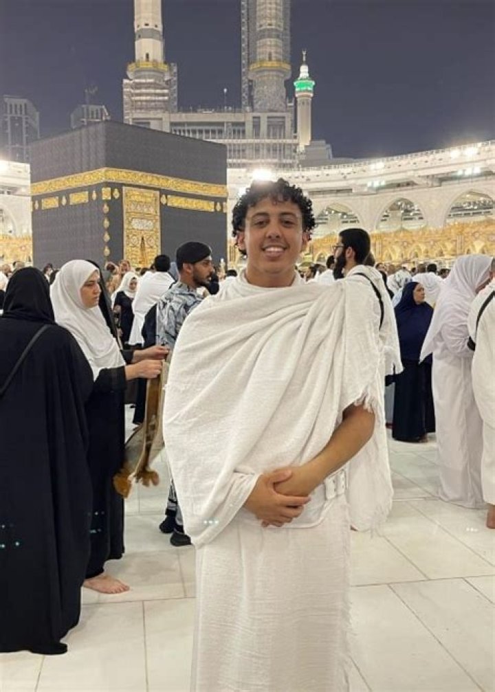 
Hamzah Saleh – HamzahTheFantastic Height, Weight, Net Worth, Age, Wiki, Who, Instagram, Biography 