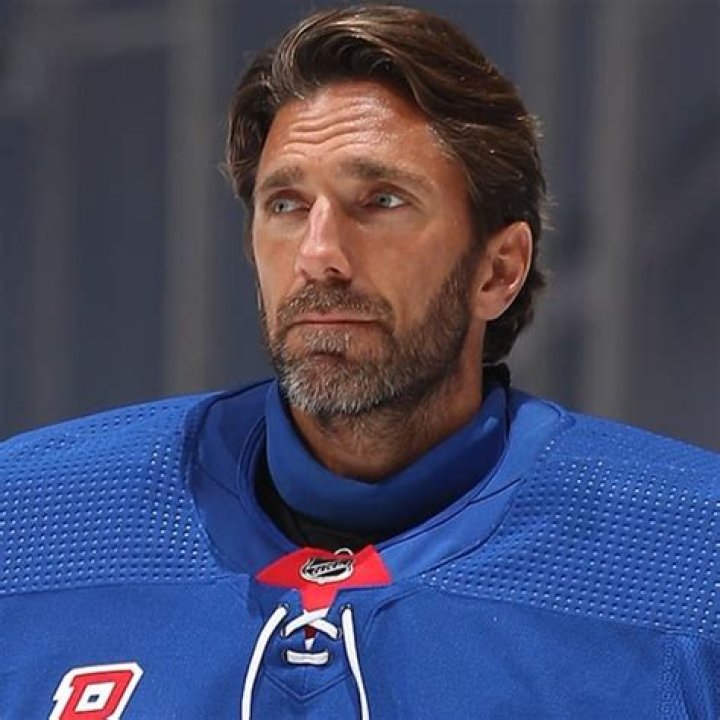 Henrik Lundqvist Height, Weight, Net Worth, Age, Birthday, Wikipedia, Who, Instagram, Biography