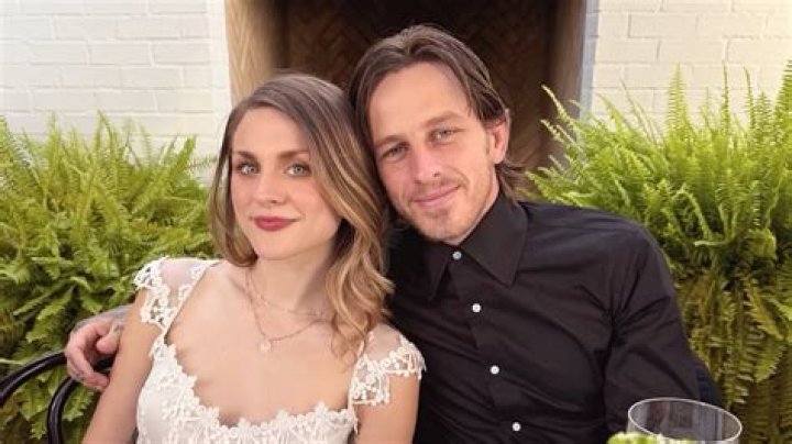 Holly Houk Net Worth