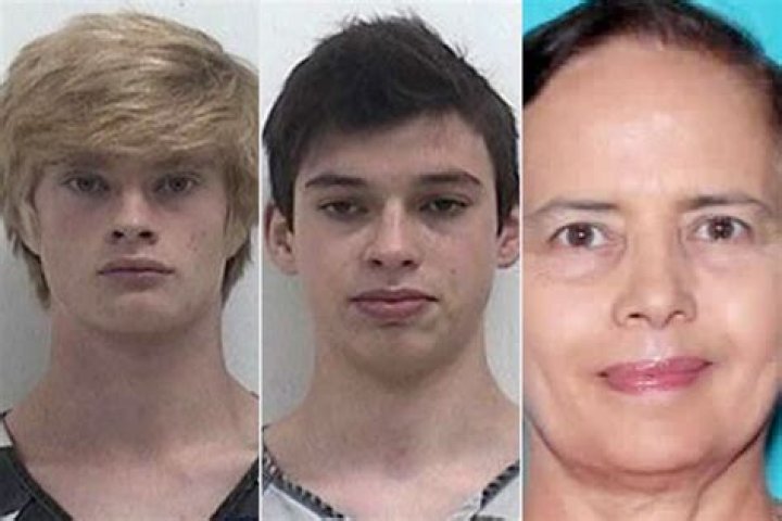 
Iowa Teenagers Allegedly Killed Their Spanish Teacher with Baseball Bat Over Bad Grade: Prosecutors 
