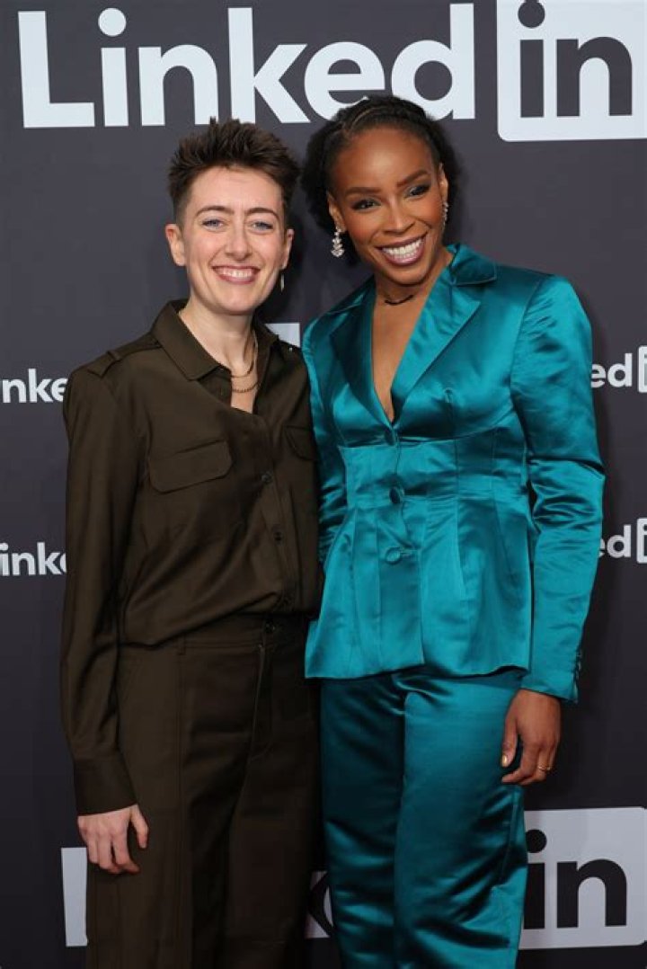 Is Amber Ruffin Related To David Ruffin? Everything On Her Parents Ethnicity And Family Background