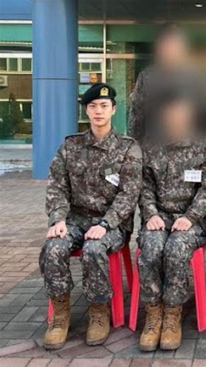 
“Is Lee Do-hyun actually enlisting”: Fans react as the actor’s agency responds to military enlistment reports 