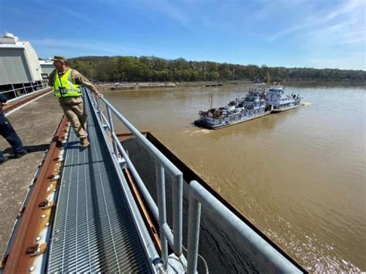 
Is Methanol toxic? Barges loose on Ohio River spark concern online 