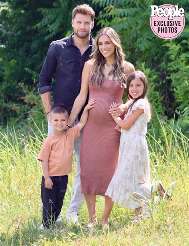 Is Michaela Watkins Pregnant With Husband Fred Kramer Explore The Fact!