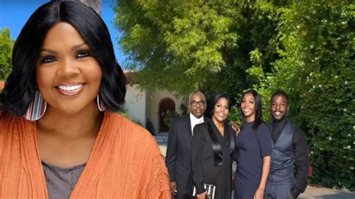 Is Queen Naija Married? Her Bio, Age, Husband, Height and Net worth