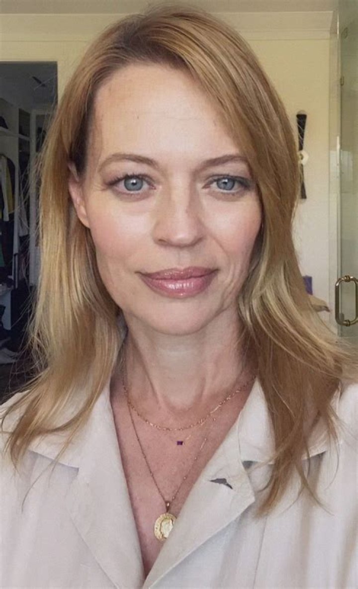 Janet Varney Net Worth