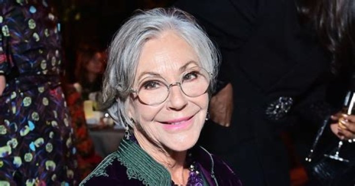 Janet Walton Net Worth