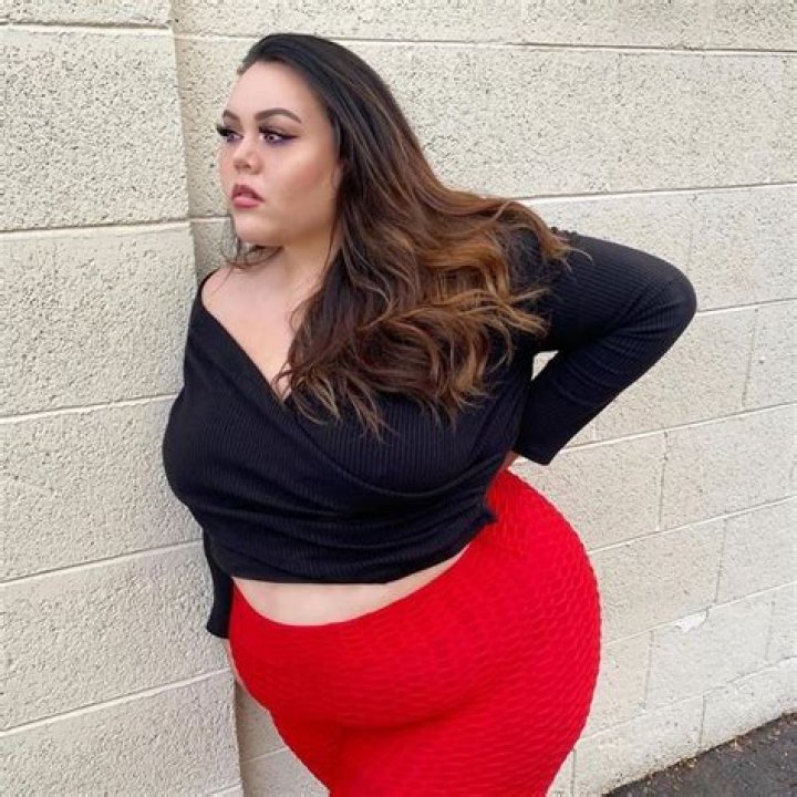 
Jewlieah Height, Weight, Net Worth, Age, Birthday, Wikipedia, Who, Nationality, Biography 