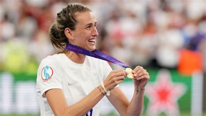 
Jill Scott Retires From Professional Football 