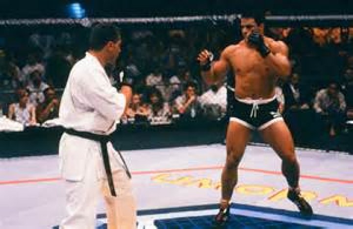 Jim Kerr Girlfriend: Who Is Scottish Singer-Songwriter Dating?