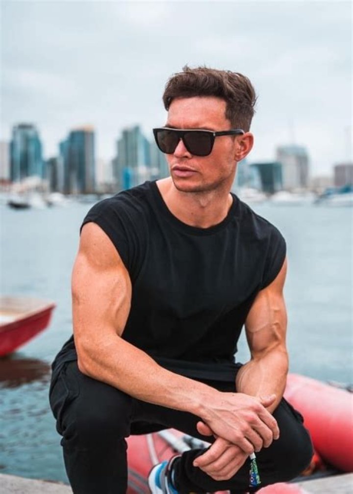 Joel Corry Height, Weight, Net Worth, Age, Birthday, Wikipedia, Who, Nationality, Biography