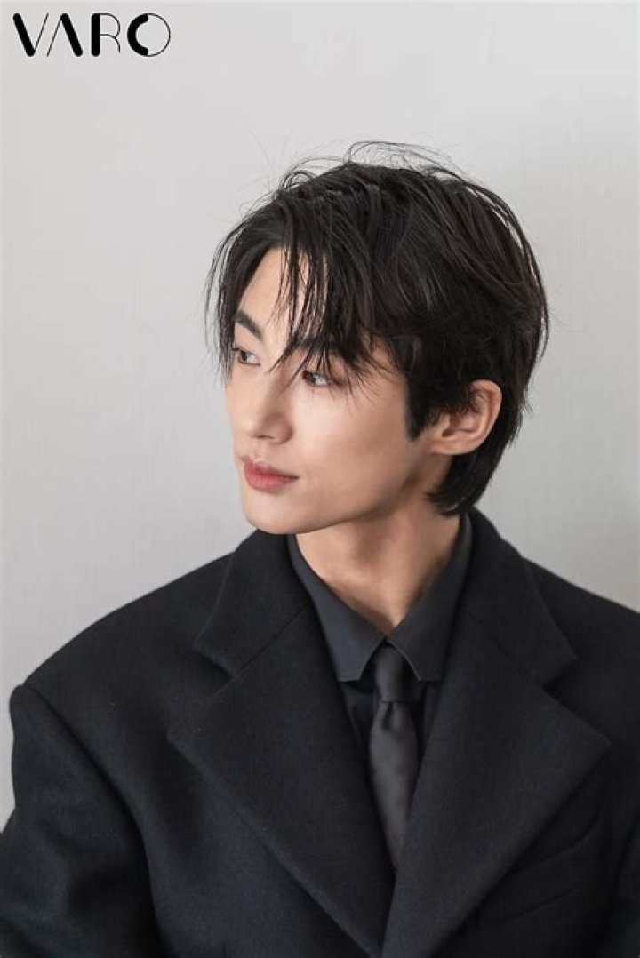 John Woo Height, Weight, Net Worth, Age, Birthday, Wikipedia, Who, Instagram, Biography