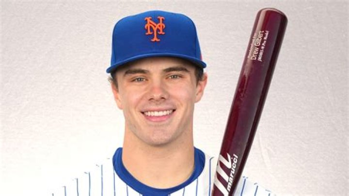 
Jordan Gilbert Height, Weight, Net Worth, Age, Wiki, Who, Instagram, Biography 