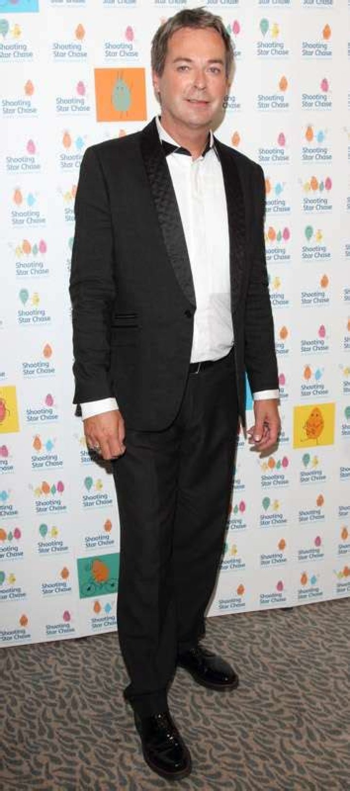 
Julian Clary Height, Weight, Net Worth, Age, Birthday, Wikipedia, Who, Nationality, Biography 